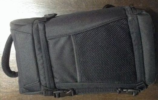 amazon basic camera bag01