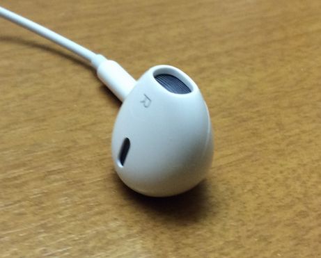iPhone earphone02